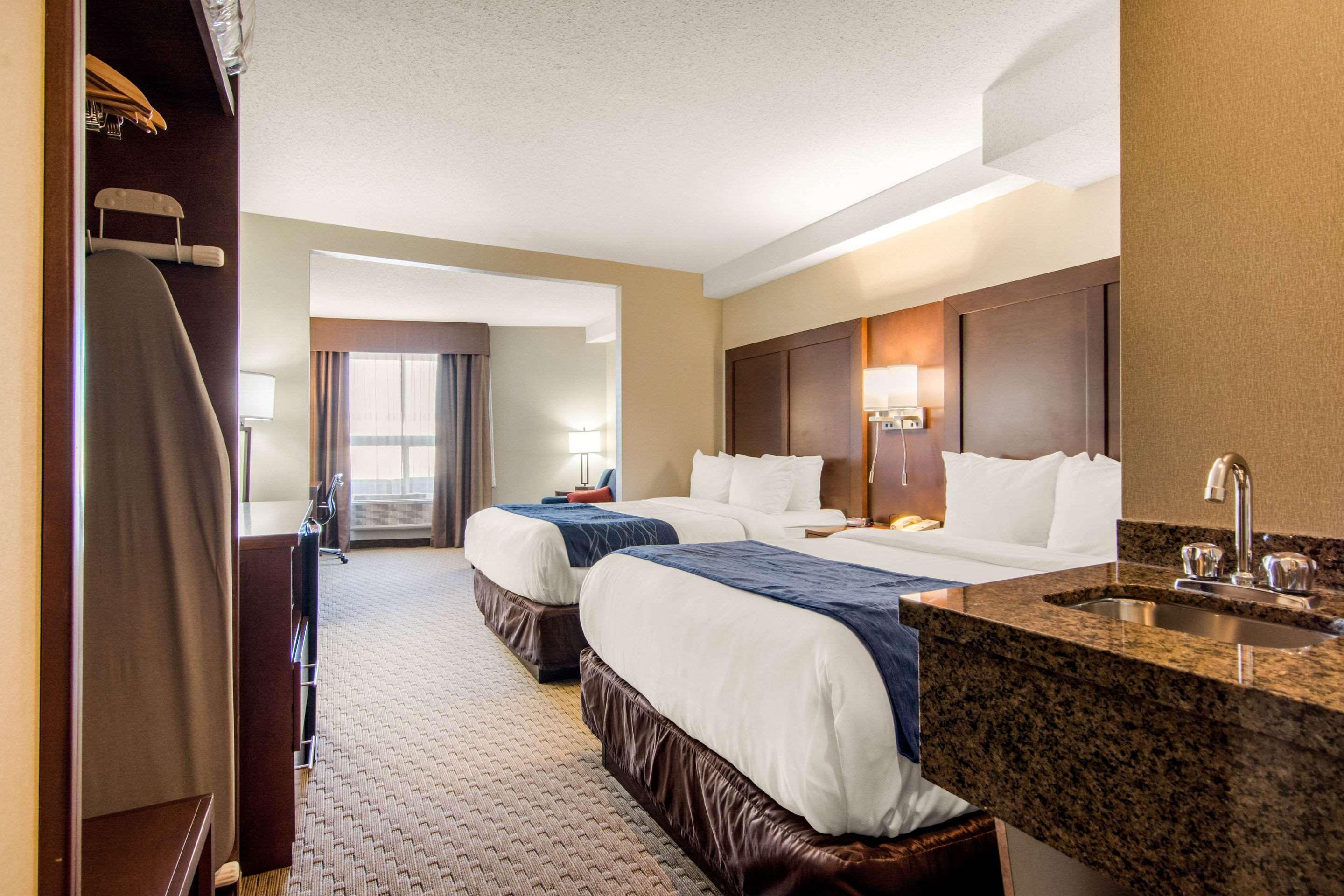 Comfort Inn & Suites Medicine Hat Luaran gambar