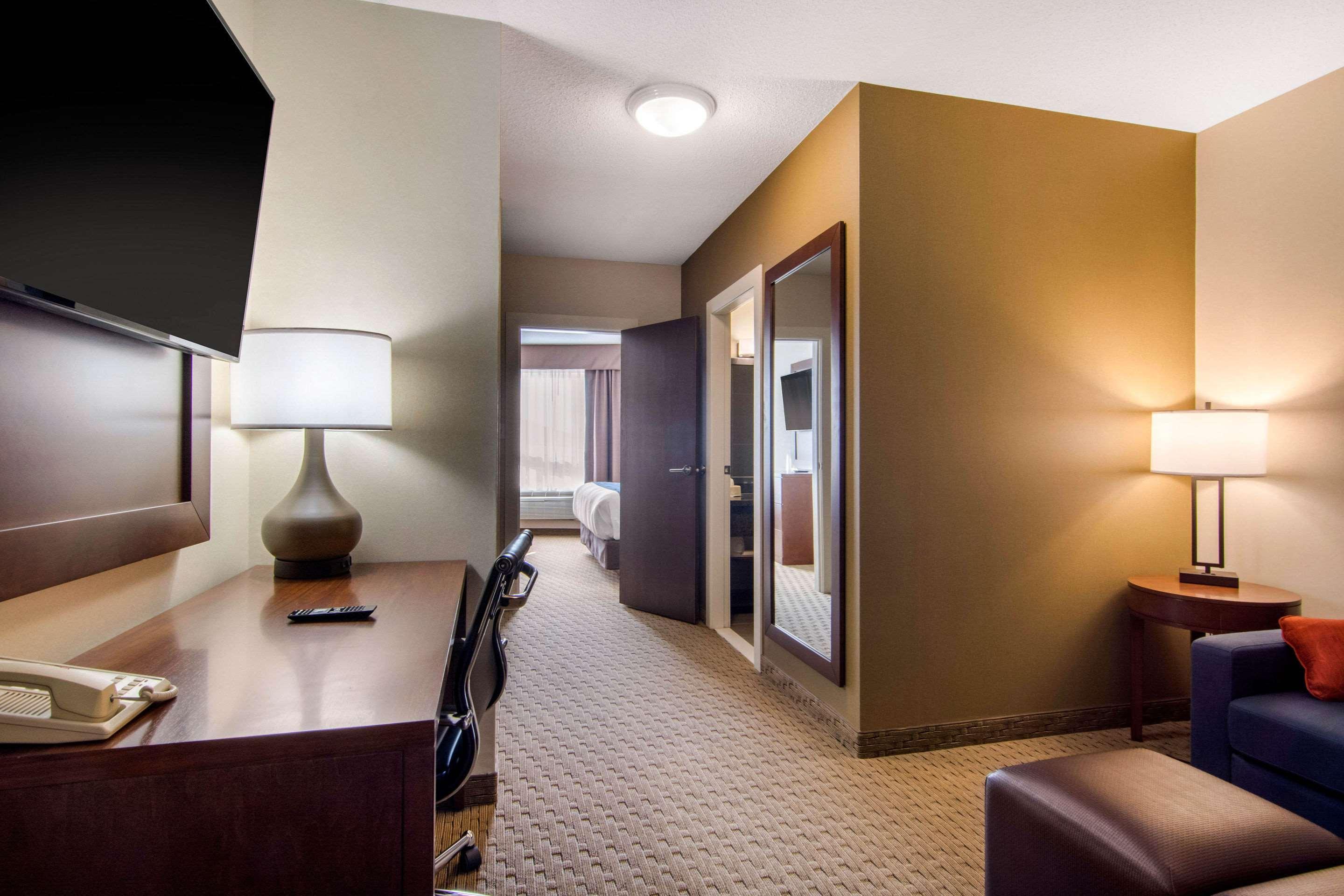 Comfort Inn & Suites Medicine Hat Luaran gambar