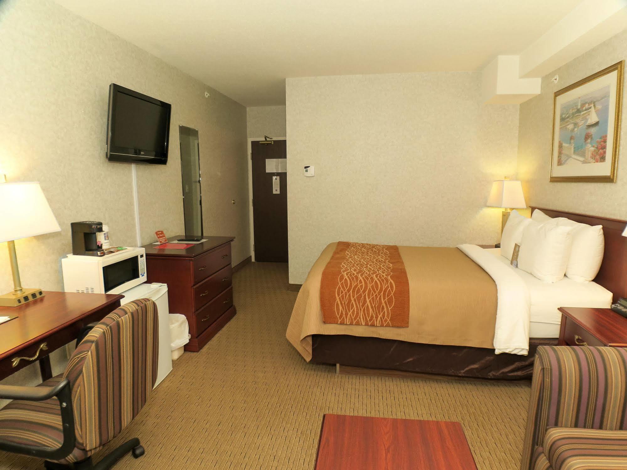 Comfort Inn & Suites Medicine Hat Luaran gambar